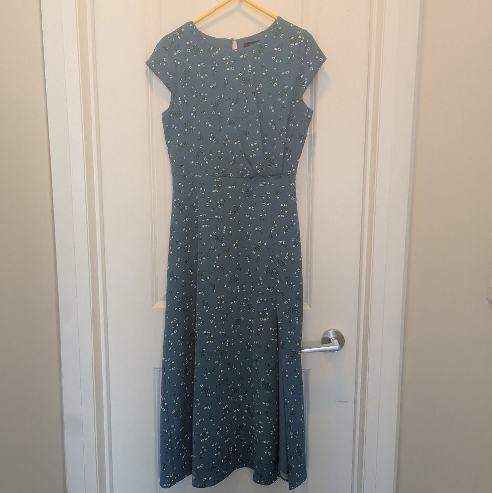 RW&CO. Blue Floral Cap-Sleeve Midi Dress